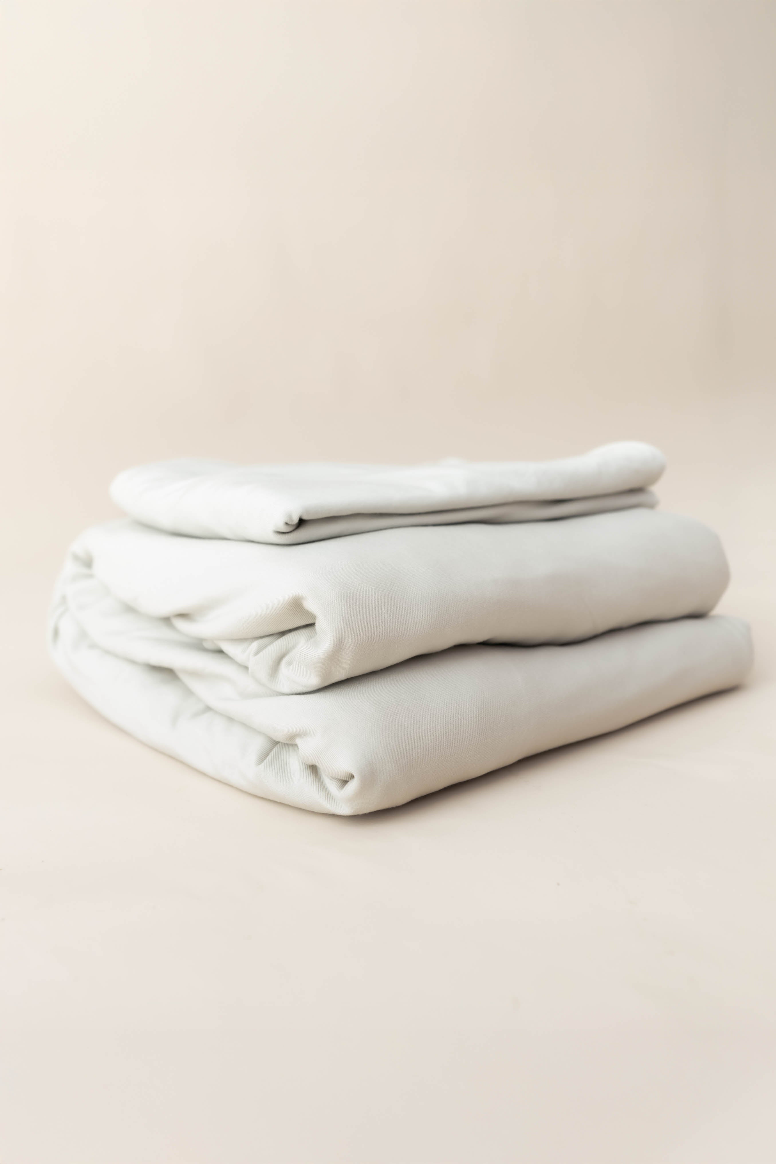 Kyte Baby's Fitted Sheet with Pillowcases in Oat