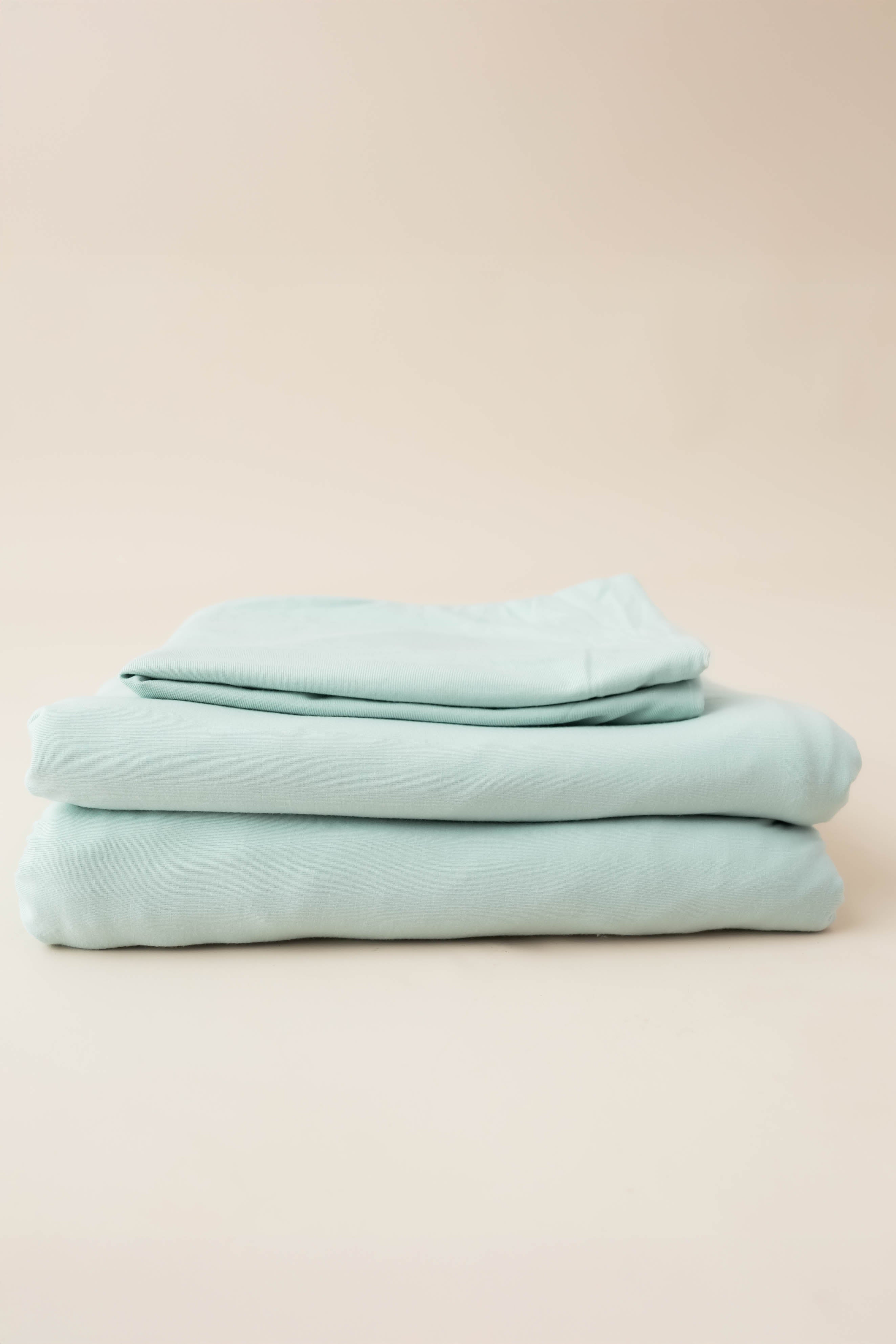 Kyte Baby's Fitted Sheet with Pillowcases in Sage