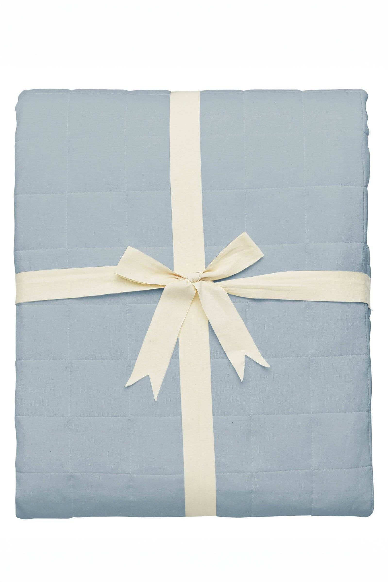 Kyte Baby's Adult Quilted Blanket in Fog 1.0