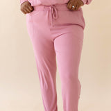 Model wearing the Women's Ribbed Jogger Pant in Apple Blossom