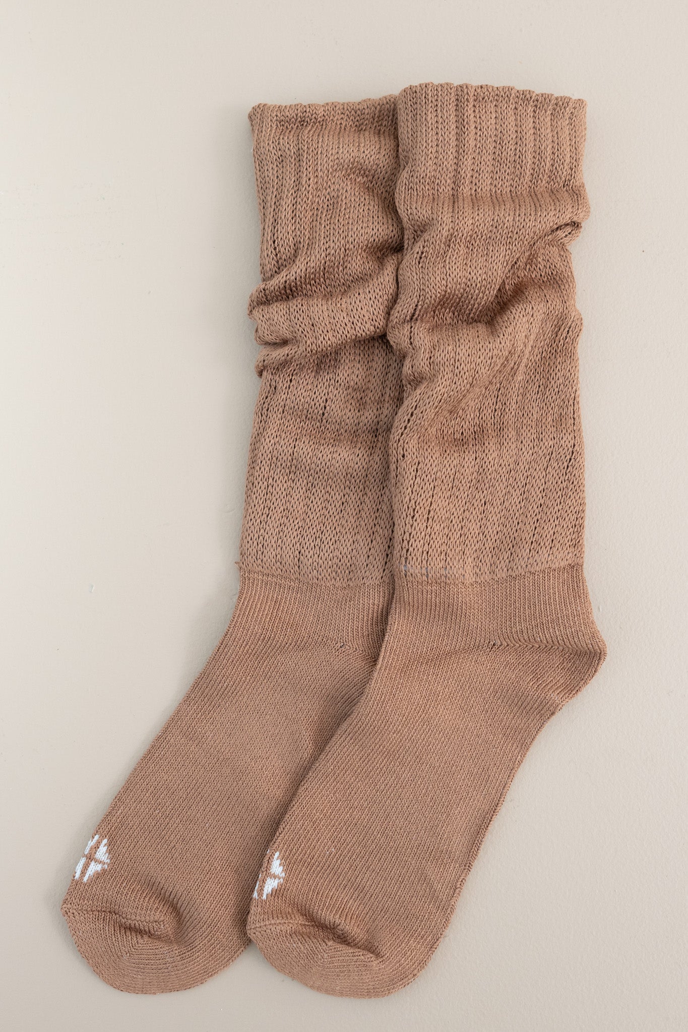 Flat lay of Kyte Scrunch sock n Latte 
