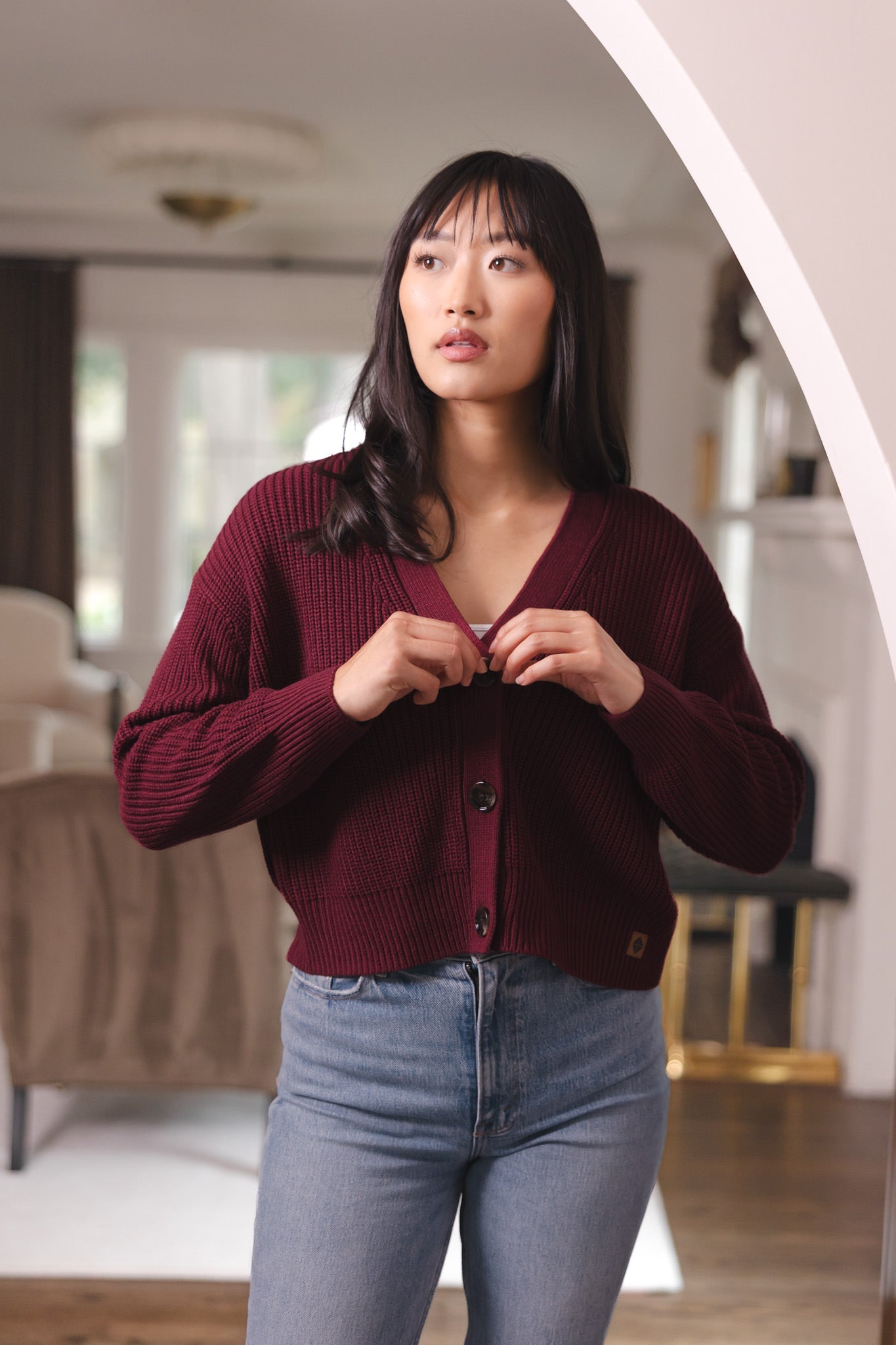 Chunky Knit Women's Cropped Cardigan in Burgundy