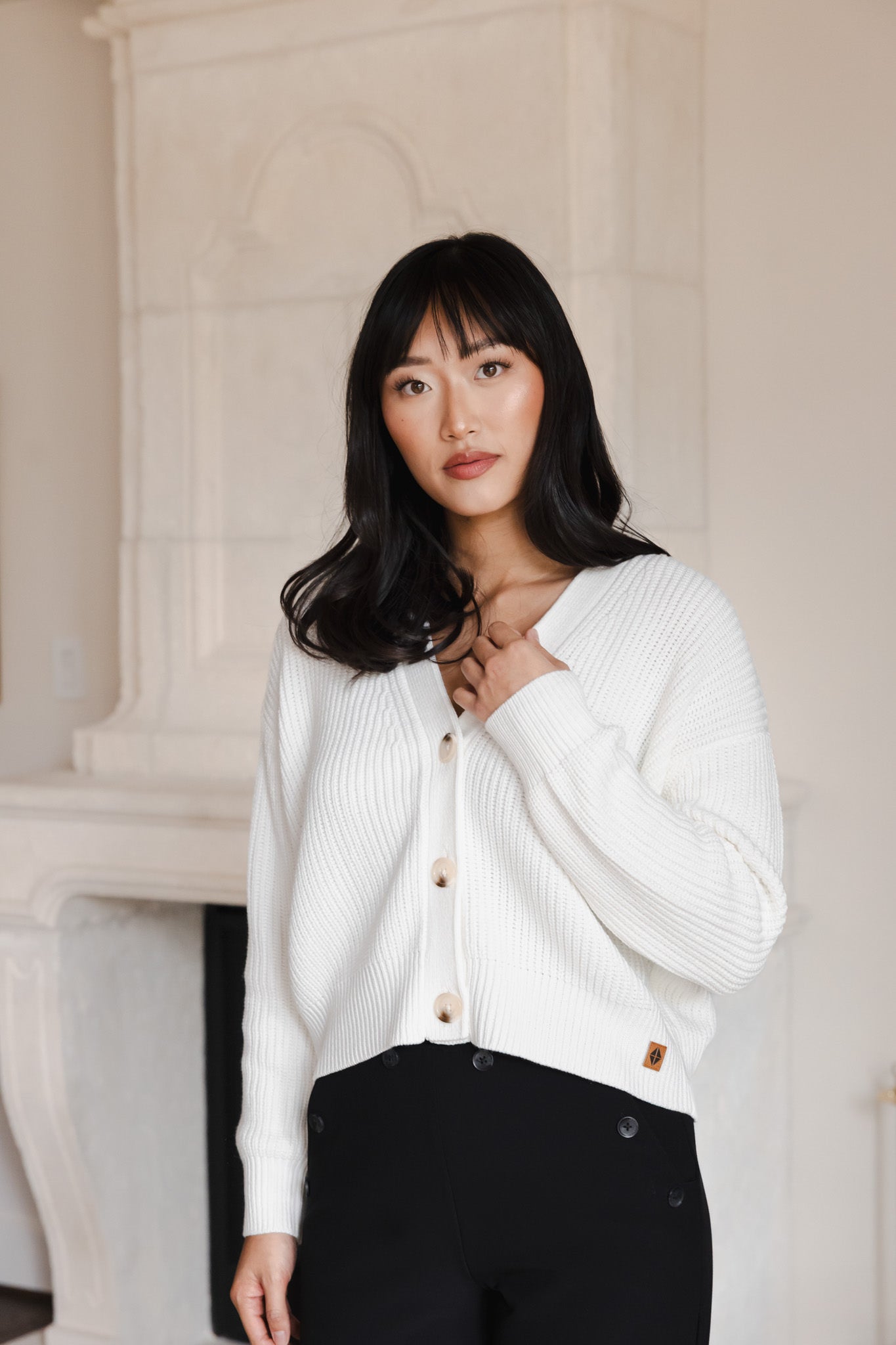 Chunky Knit Women's Cropped Cardigan in Cloud