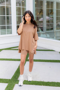  Model is 5'2