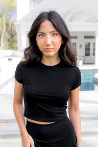  Model is 5'2