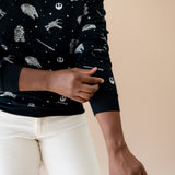 Close up of the black wrist cuff on the Women's Sweatshirt in STAR WARS™
