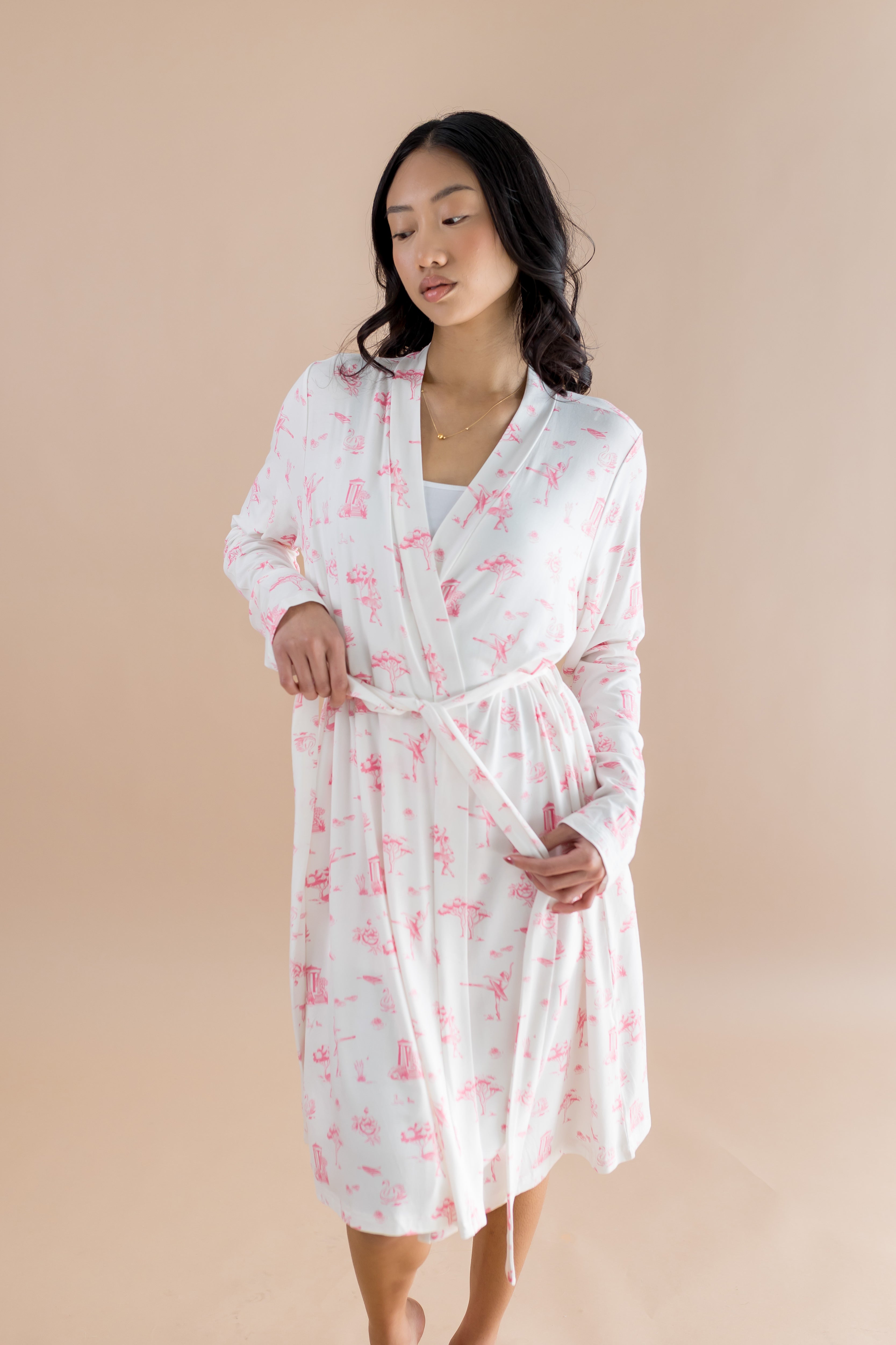 Model wearing the Bamboo Women's Lounge Robe in Toile Ballet ::: Model is 5'6" wearing size XS ///