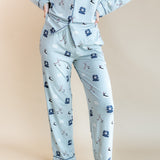 Modal showcasing the front of Long-Sleeved Women's Pajama Set in Vintage Hockey print on a beige background
---1605 3