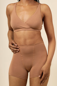  Model is wearing size S 