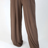 Close up of the Women's Wide Leg Pant in Espresso mid step 
