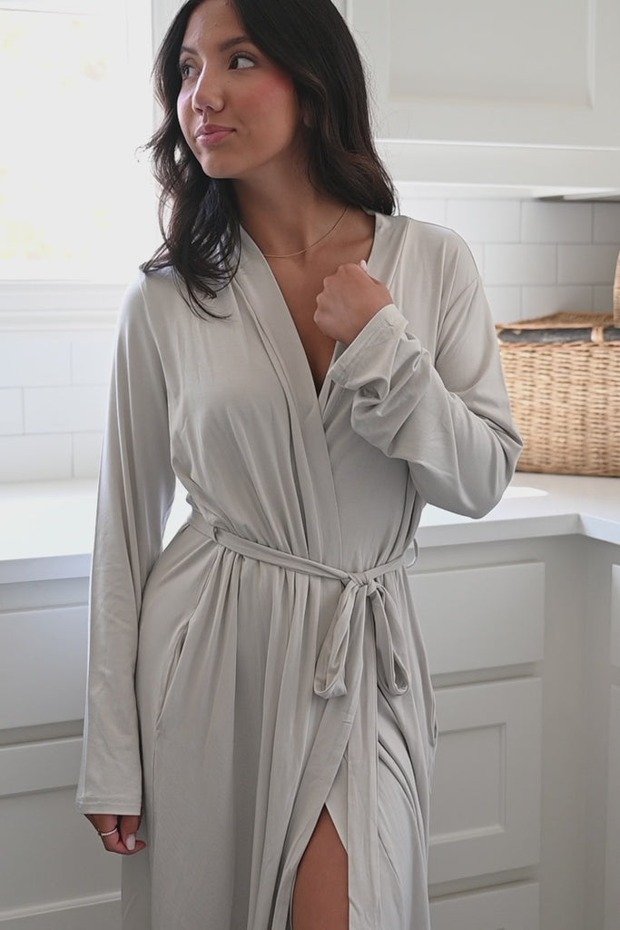 ::: Model is 5'2" wearing size XS/S ///