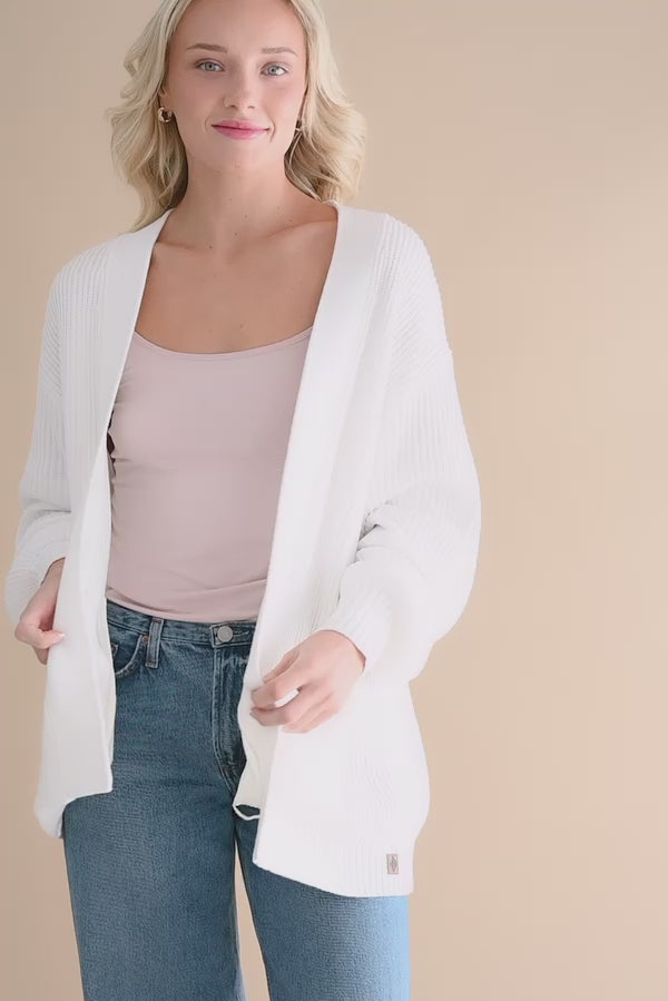 Chunky Knit Women's Oversized Cardigan in Cloud